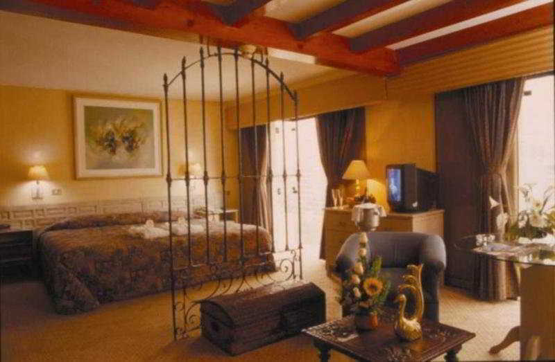 Maria Angola Hotel 4*